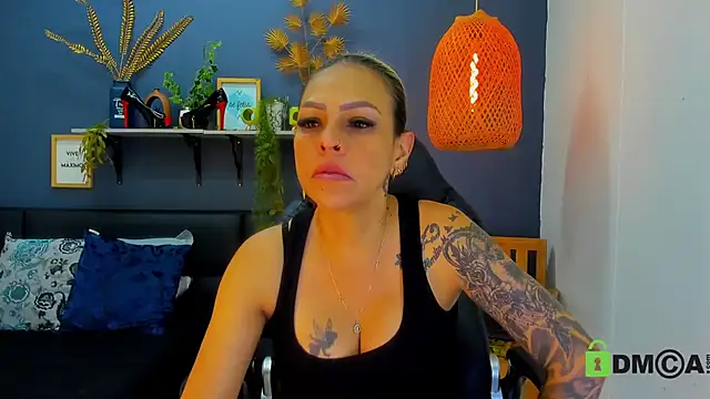 yessila parker online show from April 20, 8:39 am