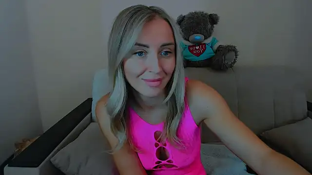 snezana blond online show from March 17, 1:18 pm