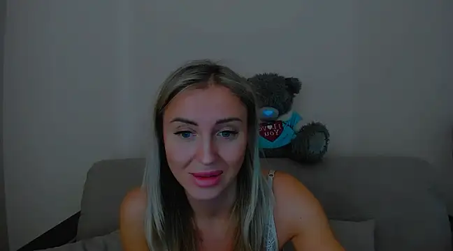 snezana blond online show from March 20, 12:32 pm