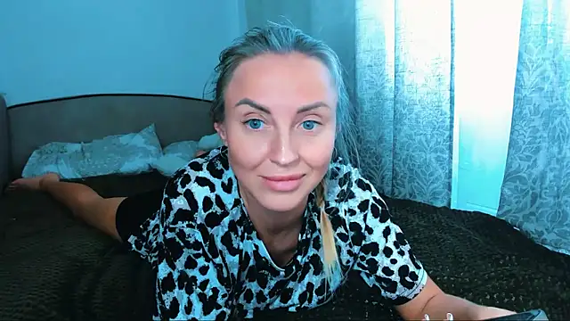 snezana blond online show from May 6, 1:16 pm