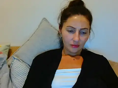 Irina9793 online show from July 5, 7:43 pm