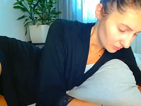 Irina9793 online show from July 14, 5:01 am