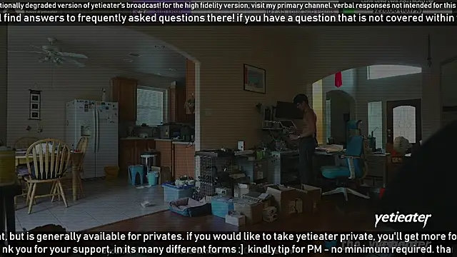 Snapshot of yetieater chatting on January 1, 11:07 pm yetieater online show from January 1, 11:07 pm