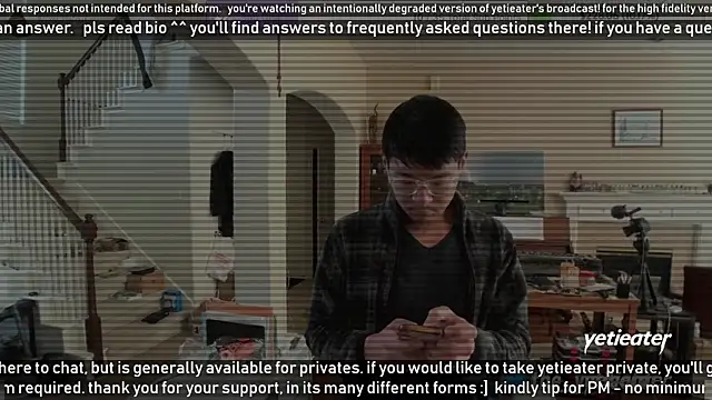 Snapshot of yetieater chatting on January 22, 9:21 pm yetieater online show from January 22, 9:21 pm