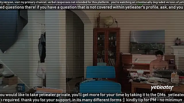 Snapshot of yetieater chatting on January 31, 10:31 pm yetieater online show from January 31, 10:31 pm