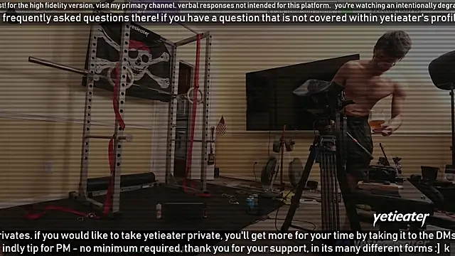 Snapshot of yetieater chatting on February 12, 11:30 pm yetieater online show from February 12, 11:30 pm