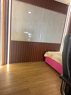 PinkyMoon online show from December 19, 5:36 am