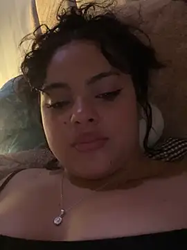 Snapshot of LunaSotto chatting on March 8, 11:07 pm LunaSotto online show from March 8, 11:07 pm