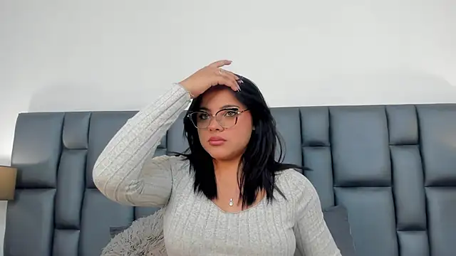 Snapshot of LunaSotto chatting on March 12, 7:38 pm LunaSotto online show from March 12, 7:38 pm