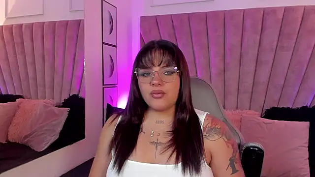 Snapshot of LunaSotto chatting on October 28, 8:55 pm LunaSotto online show from October 28, 8:55 pm