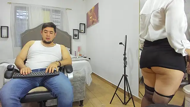 tinaandedward online show from March 4, 11:29 am