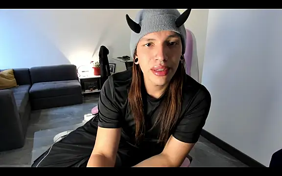 Loona s online show from September 18, 10:12 pm