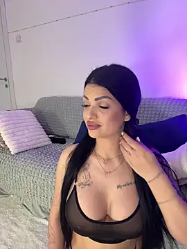 IrisRossie online show from May 20, 5:35 am