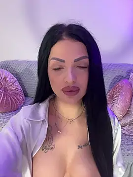 IrisRossie online show from June 4, 5:13 am