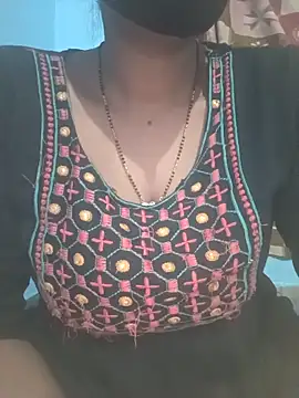 Sexyradha  online show from February 5, 6:23 pm