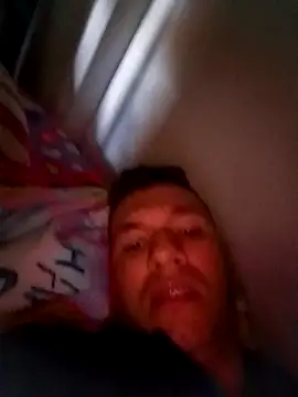 Snapshot of Fernan3135 chatting on February 20, 1:33 pm Fernan3135 online show from February 20, 1:33 pm