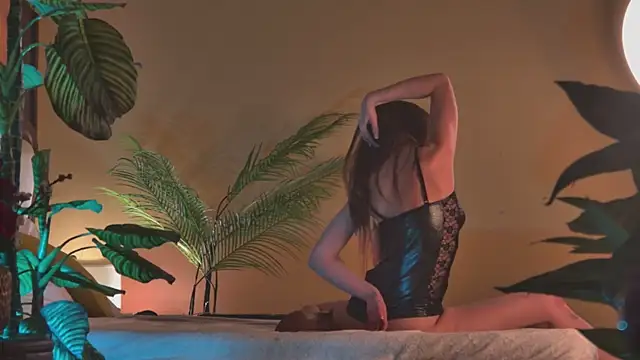 Amanda River online show from March 8, 7:39 pm