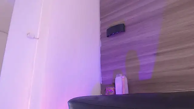 SashaNova online show from March 7, 8:00 am