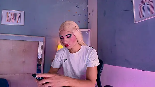 Emily Castillo 1 online show from July 1, 4:58 am