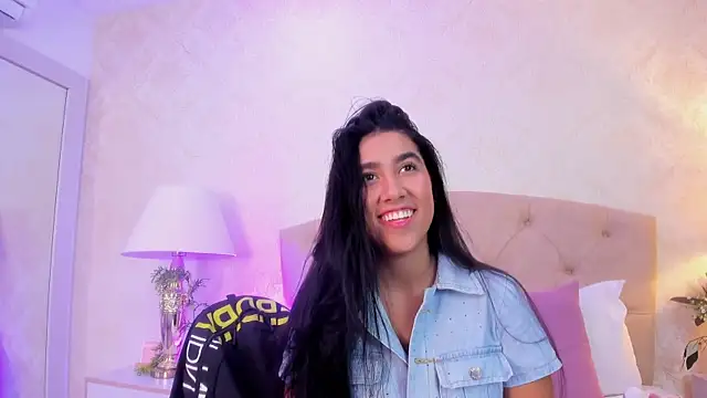 Mia Montess online show from July 2, 12:44 pm