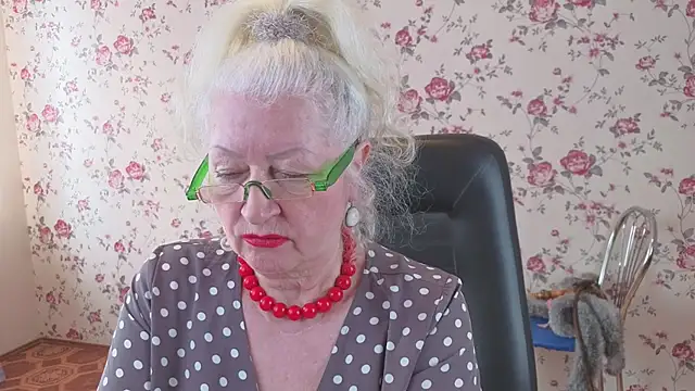 Maya Mayflower online show from February 15, 7:51 am