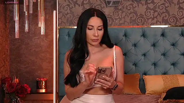 Snapshot of Vanessao1 chatting on June 21, 7:11 am Vanessao1 online show from June 21, 7:11 am