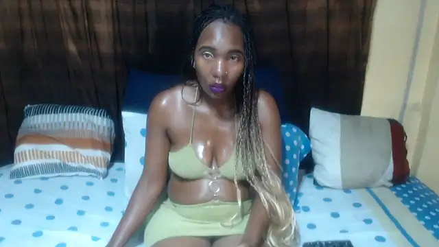 Snapshot of DarkSultryxxxx chatting on February 6, 3:22 am DarkSultryxxxx online show from February 6, 3:22 am