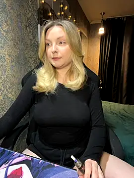 Lina ly online show from October 30, 9:04 pm