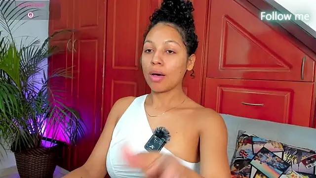 Sasha rd online show from May 25, 1:17 pm