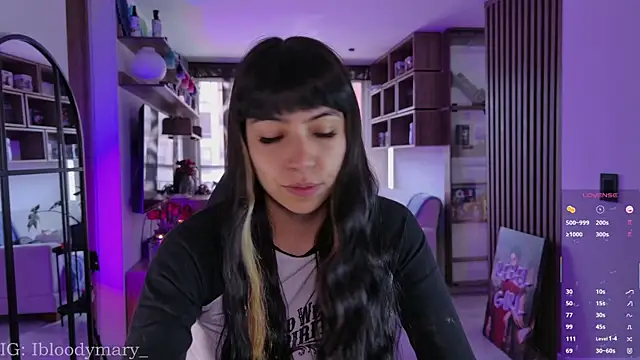 Saraa Desiree online show from April 24, 6:54 pm