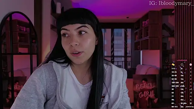 Saraa Desiree online show from June 9, 10:43 pm