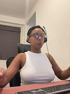 Melia Rayne online show from July 17, 2:24 pm