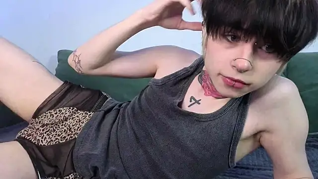 Alex Vallley online show from April 17, 10:57 pm