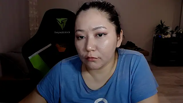 LisaAsianFlower online show from March 20, 2:42 pm