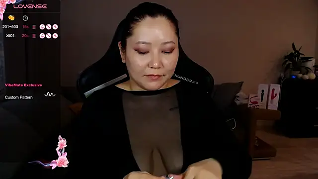 LisaAsianFlower online show from March 21, 11:22 am