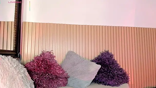 adalinarusell  online show from March 17, 11:13 am