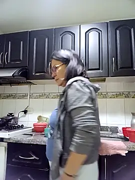 victoria wayne online show from March 12, 9:48 am