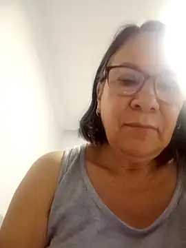 victoria wayne online show from March 28, 9:20 am