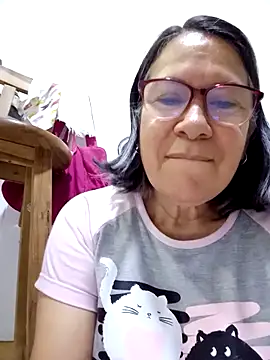 victoria wayne online show from April 10, 9:47 am