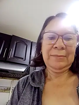 victoria wayne online show from April 19, 9:19 am