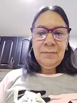 victoria wayne online show from July 22, 9:12 am
