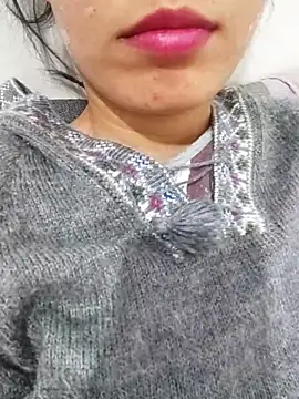 saraaxx1 online show from March 14, 3:17 pm