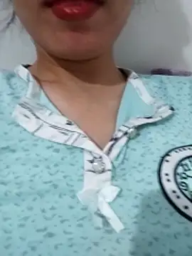 saraaxx1 online show from April 30, 2:23 pm