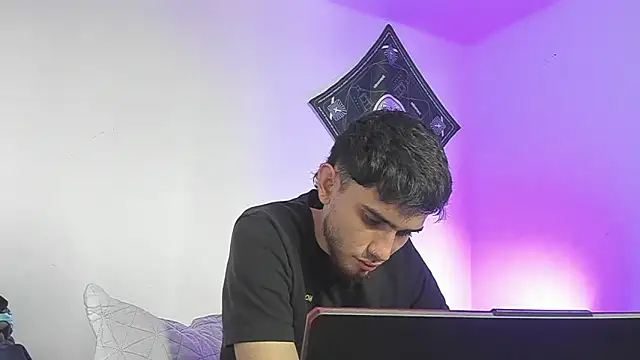 samevansx  online show from May 22, 4:45 pm