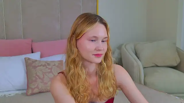 Snapshot of AmeliRoyse chatting on June 13, 7:12 pm AmeliRoyse online show from June 13, 7:12 pm