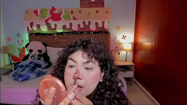  Lilly miller online show from December 4, 7:33 pm