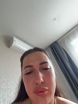 AleksandraRich online show from June 6, 1:11 am