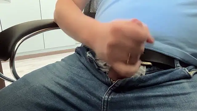 Artur17cmm online show from March 18, 7:08 am