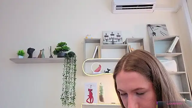Snapshot of Kira_mindnes chatting on July 16, 6:08 am Kira mindnes online show from July 16, 6:08 am