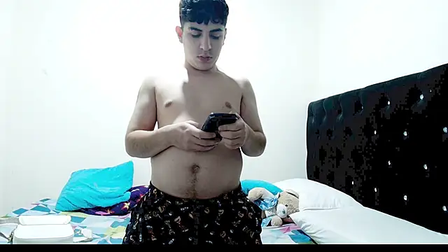 Kymberlyandlucas2 online show from February 26, 4:22 am